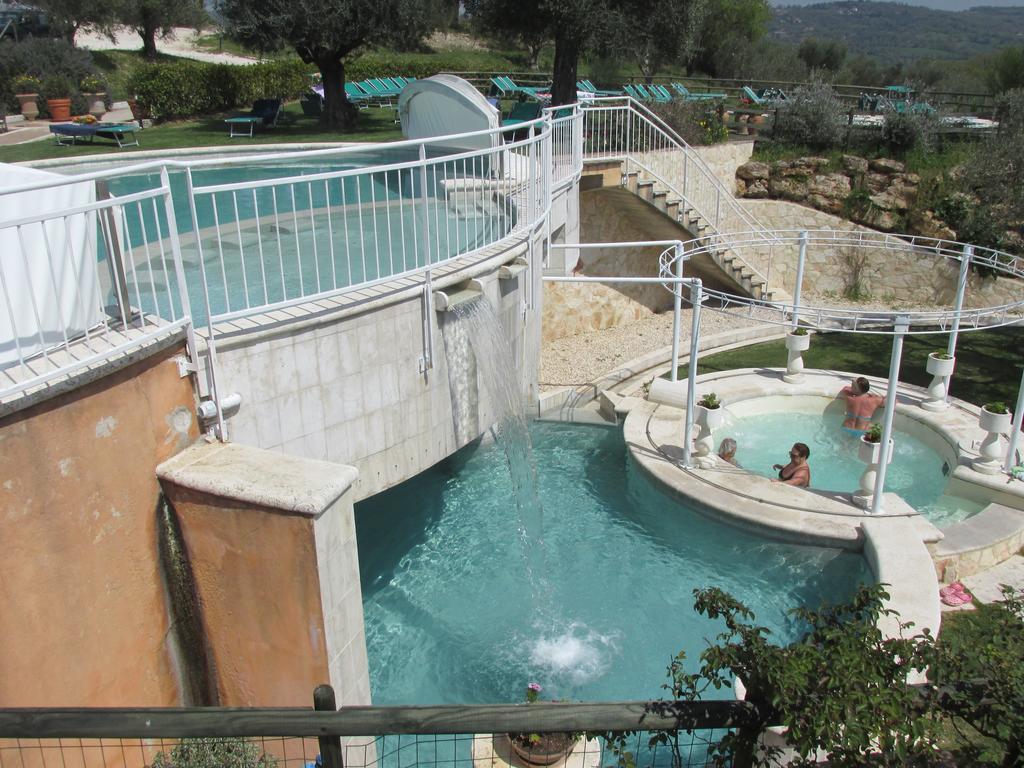 Hotel Saturno Fonte Pura Saturnia Bagian luar foto
