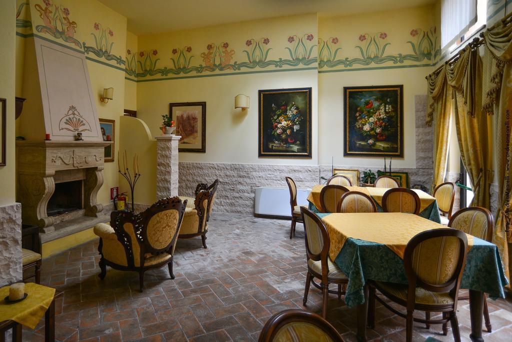Hotel Saturno Fonte Pura Saturnia Bagian luar foto