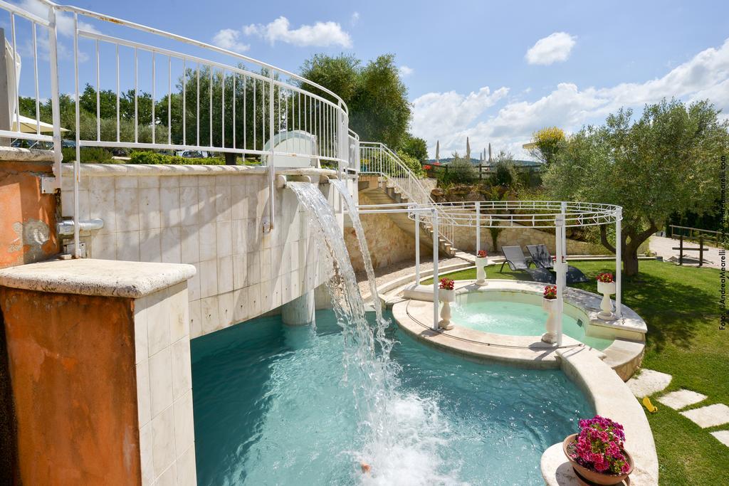 Hotel Saturno Fonte Pura Saturnia Bagian luar foto