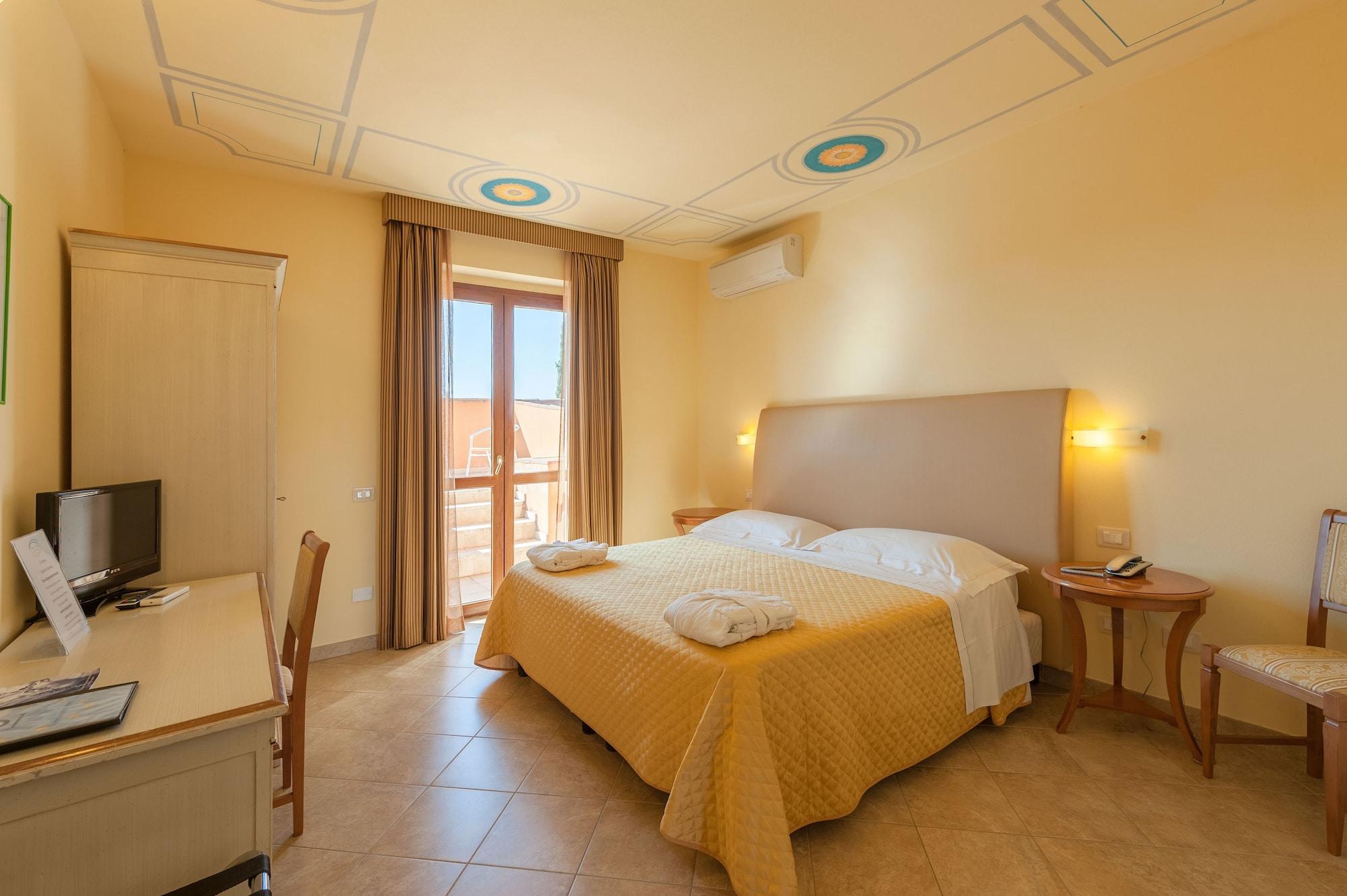 Hotel Saturno Fonte Pura Saturnia Bagian luar foto