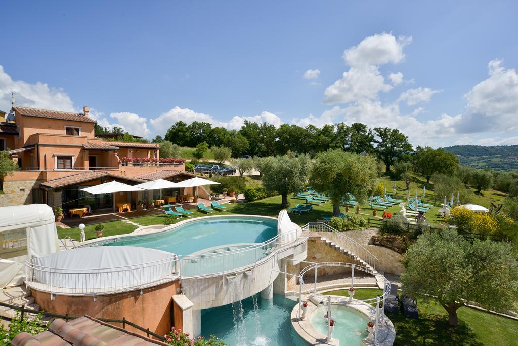 Hotel Saturno Fonte Pura Saturnia Bagian luar foto